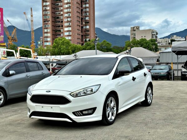 2015 Ford Focus 5D 1.6汽油時尚型