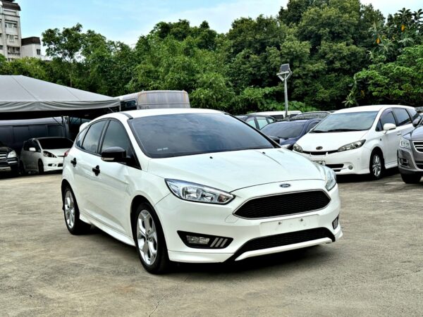 2015 Ford Focus 5D 1.6汽油時尚型：圖片 2