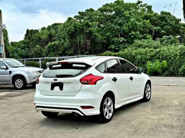 2015 Ford Focus 5D 1.6汽油時尚型：圖片 3