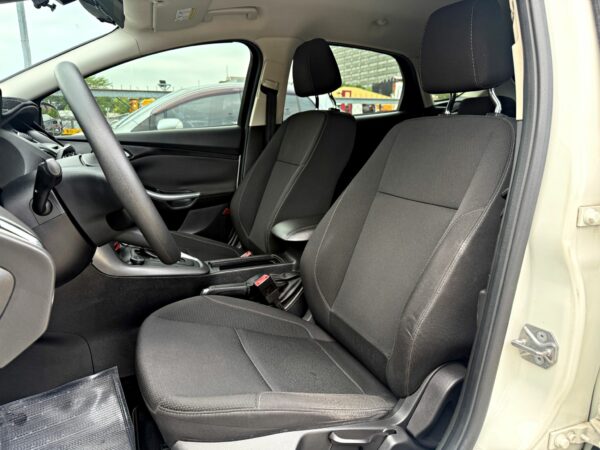 2015 Ford Focus 5D 1.6汽油時尚型：圖片 6