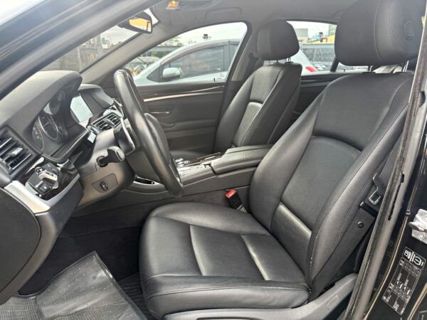 2013 BMW 5-Series Sedan 520d：圖片 6