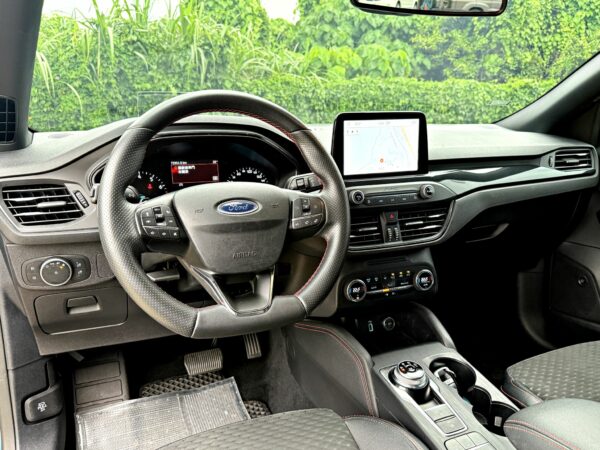 2019 Ford Focus 5D ST-Line：圖片 6