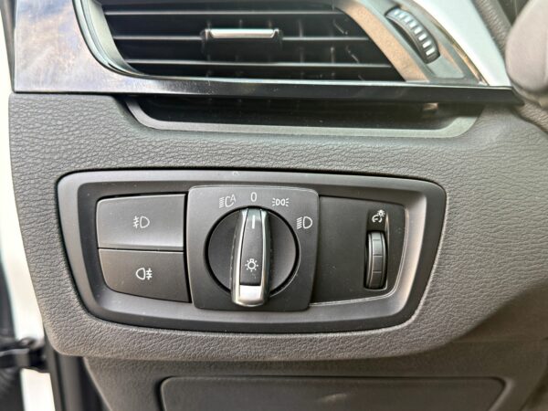 2016 BMW X1 sDrive18i：圖片 11