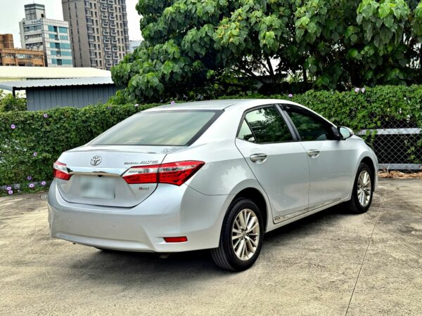 2016 Toyota Corolla Altis 1.8經典版Safety+：圖片 4
