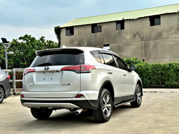 2015 Toyota RAV4 2.0豪華：圖片 4