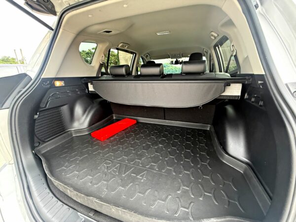 2015 Toyota RAV4 2.0豪華：圖片 6
