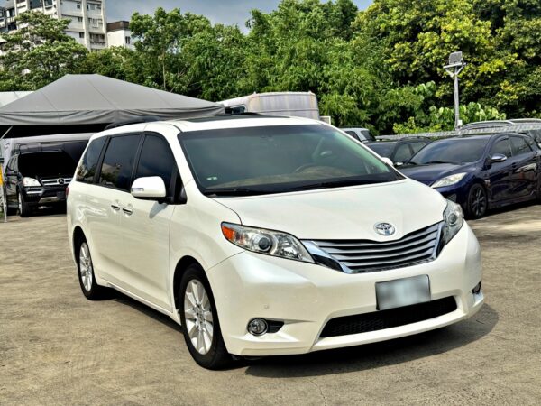 2013 Toyota Sienna LIMITED：圖片 2