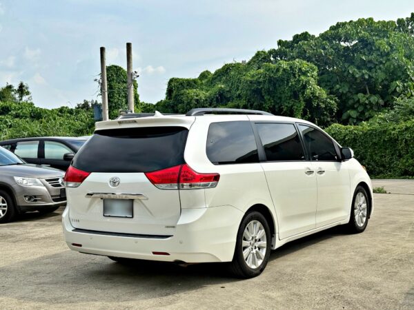 2013 Toyota Sienna LIMITED：圖片 3