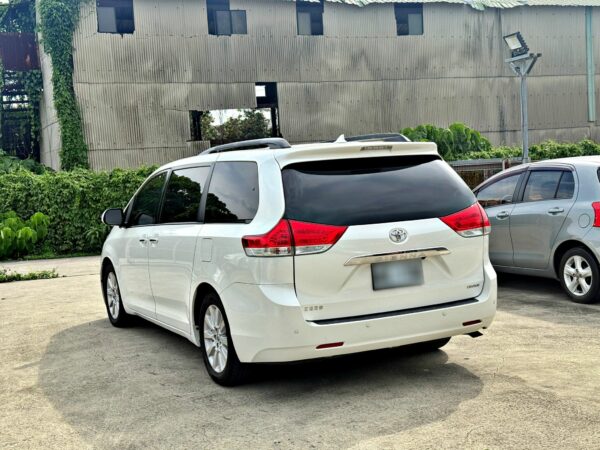 2013 Toyota Sienna LIMITED：圖片 4