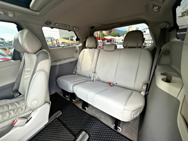 2013 Toyota Sienna LIMITED：圖片 10
