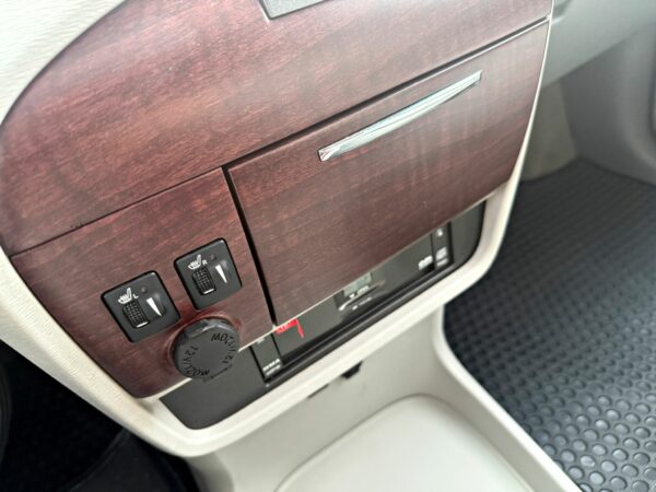 2013 Toyota Sienna LIMITED：圖片 14